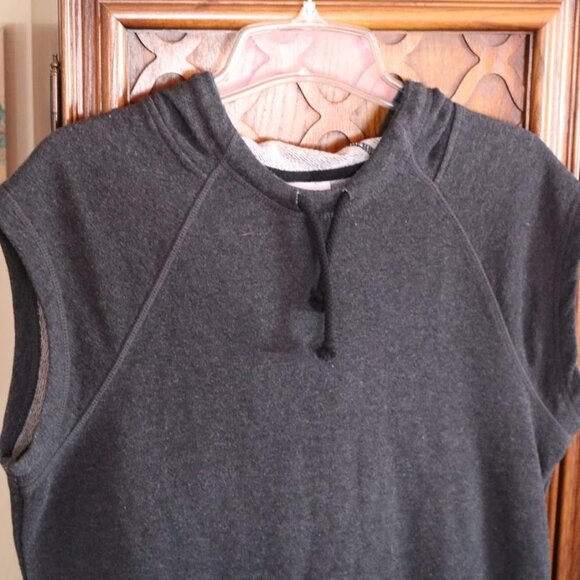 REEBOK Studio Training Sleveless Hoodie Style# REW174TS07002 - Heather Black, M - Picture 6 of 16